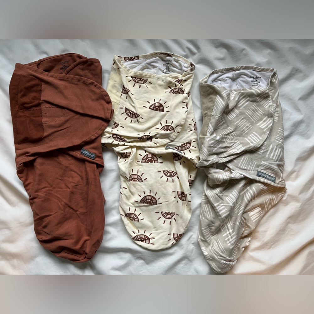 SwaddleMe Cream and Brown Sun Pattern Swaddle